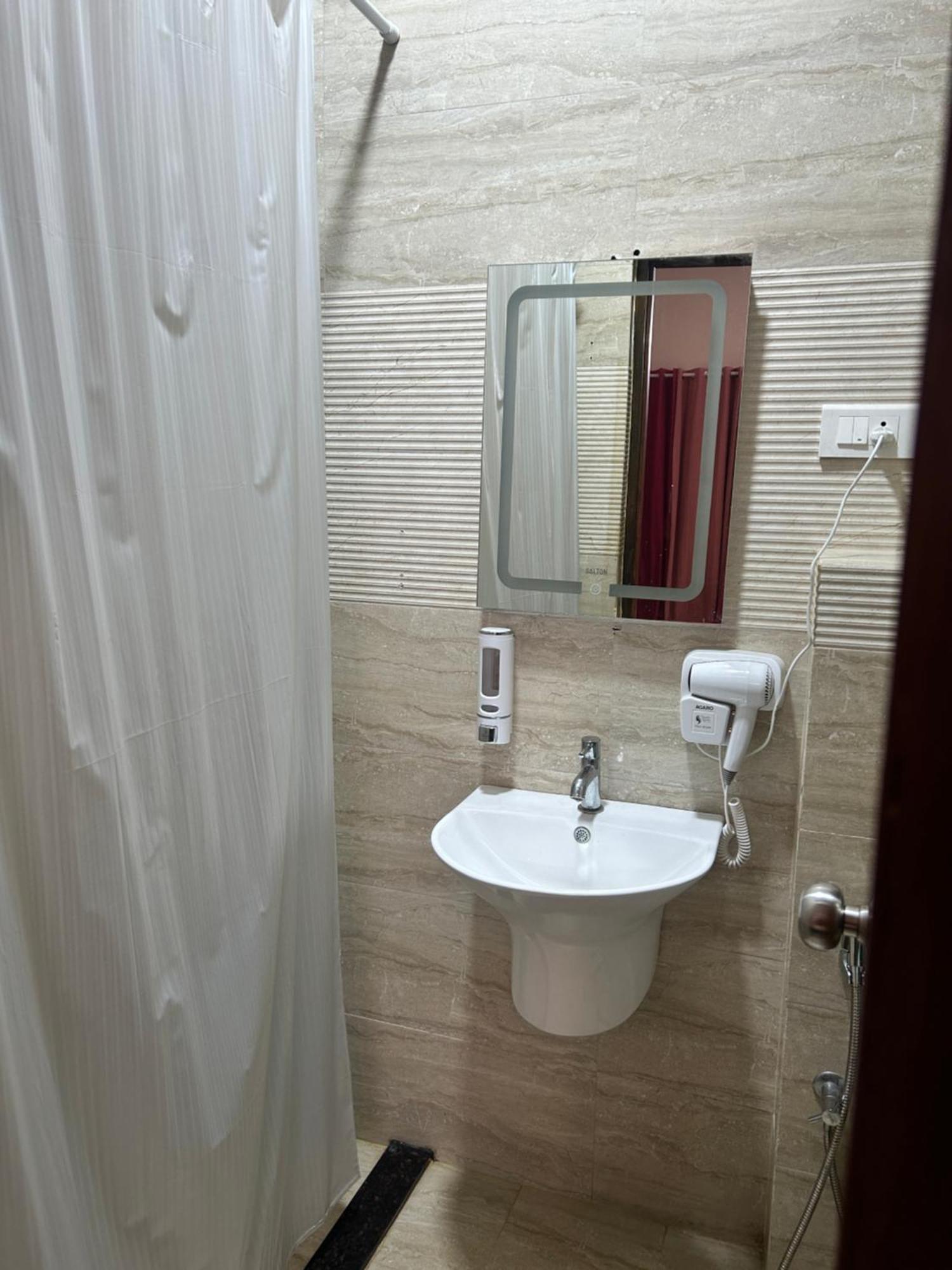 Blissful Home Near Coimbatore Airport Ngoại thất bức ảnh